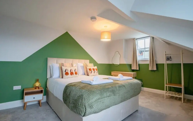 Host Stay Foley Abode