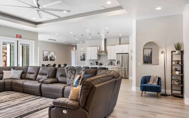 Slice Of Heaven 6 Bedroom Home