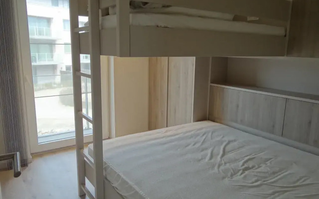 Apartment in Nieuwpoort With Terrace