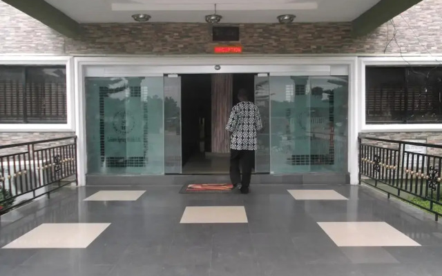 Leisure Spring Hotel