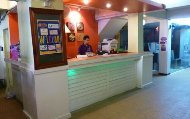 Отель Sawasdee Khaosan Inn