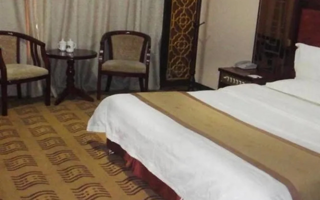 Zhengzhou Jindefu Hotel