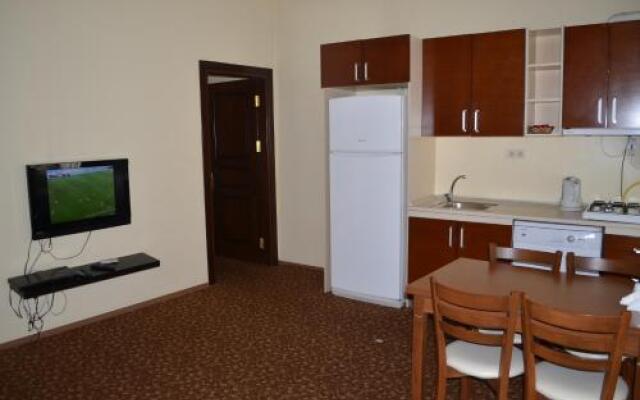 Blue Eye Suites