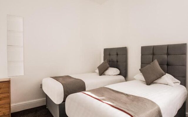 OYO Newcastle West