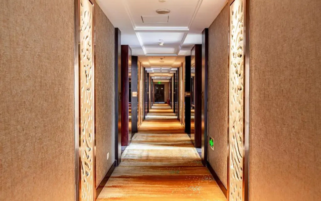 Rezen Kingtown Hotel (Chongqing Guanyinqiao)