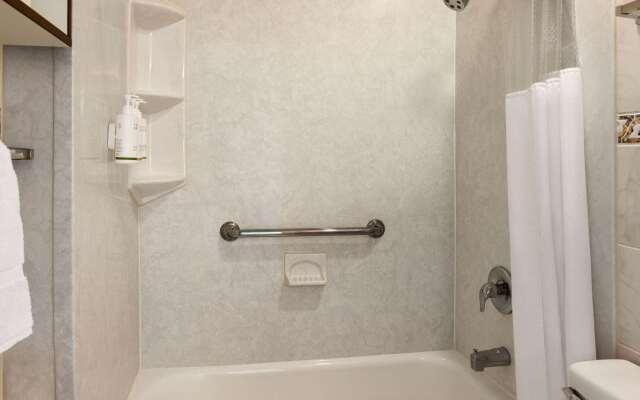 Howard Johnson by Wyndham Ocean City Oceanfront