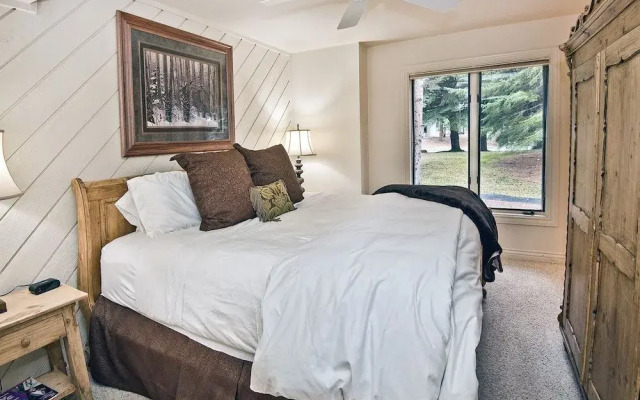 Ridgepoint Townhomes by Beaver Creek Mountain Lodging