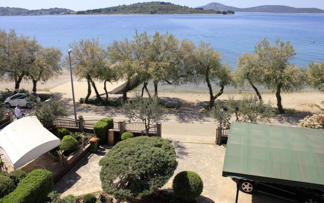 Zdenka - 10 m From the Beach - A2