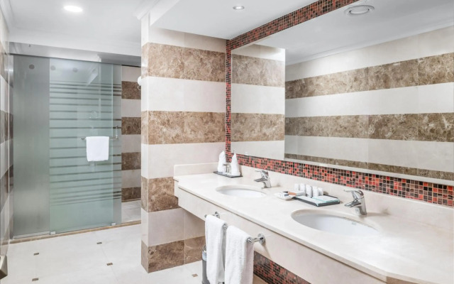 Al Aqeeq Madinah Hotel