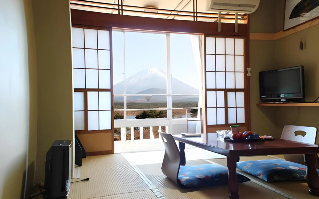 Shoji Mount Hotel