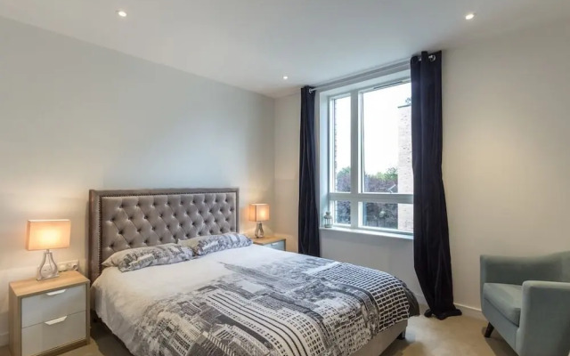 Blissful one bed Near the River