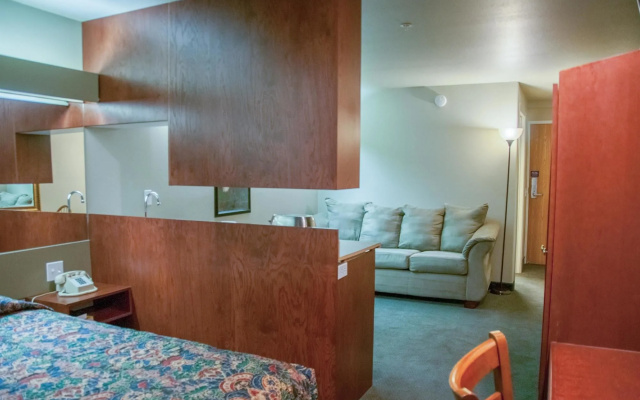 Motel 6 Idaho Falls, ID - Snake River