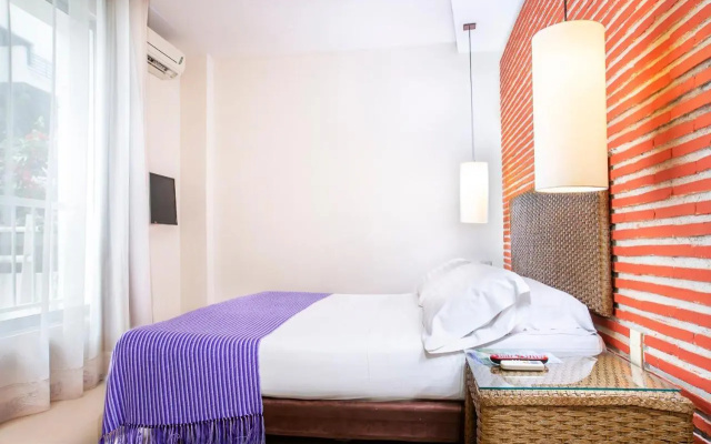 Santorini Hotel & Resort