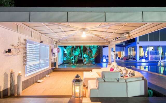 Oceanview Luxury Villa 011