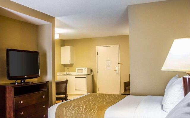 Comfort Inn & Suites Dayville - Killingly Industrial Park