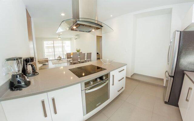 Trendy 2BR condo centermost by Happy Address