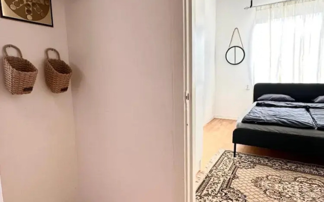 3 Rooms Cozy Apartment
