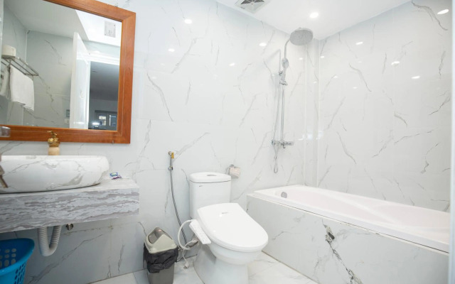 Sumitomo Tower-1 Bed Apartment & Hotel