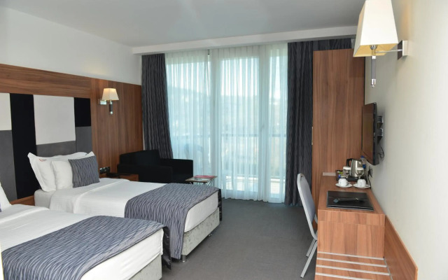 Expoist Hotel