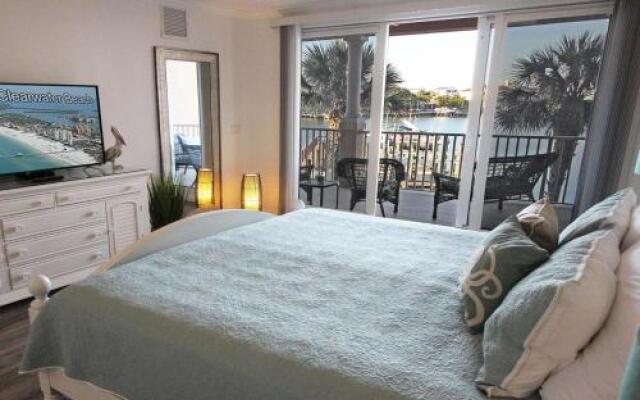 201 Harborview Grande