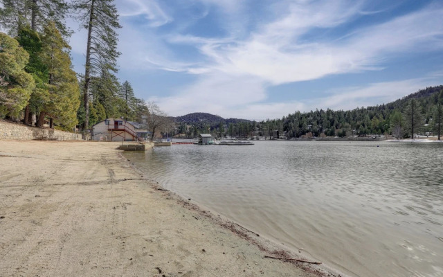 Pet-friendly California Abode w/ Fenced-in Yard!