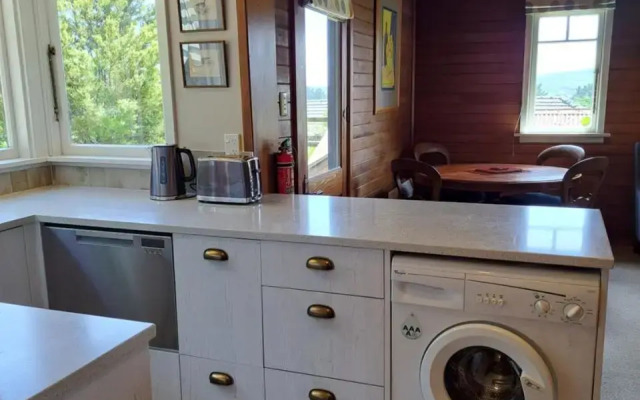 Otahuna Hideaway - Christchurch Holiday Homes