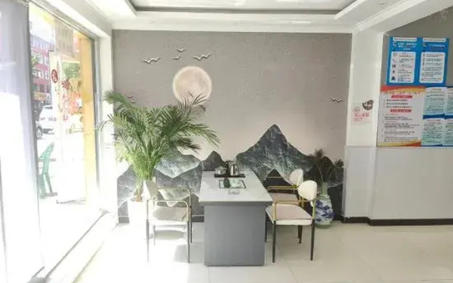 Rujia Huayi Hotel (Luanping County Hospital Branch)