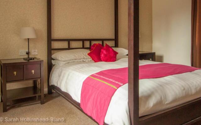 The Falcon at Hatton