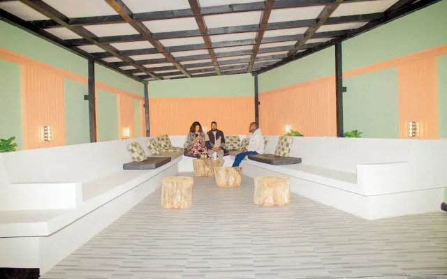 Jaden Hotel & Lounge
