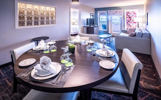 Holiday Inn Hotel & Suites Osoyoos by IHG