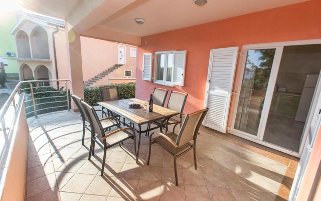 Apartments Villa Dina