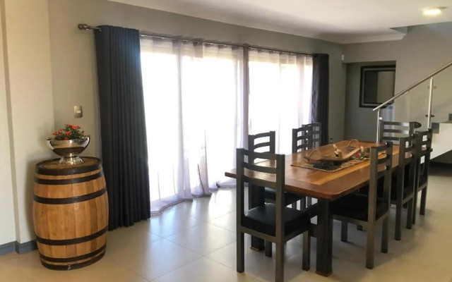 Steenbokkie Holiday Home