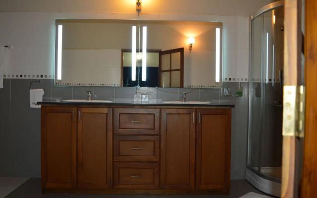 Elegante The Villa