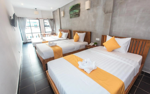 Grand Elevation Hotel