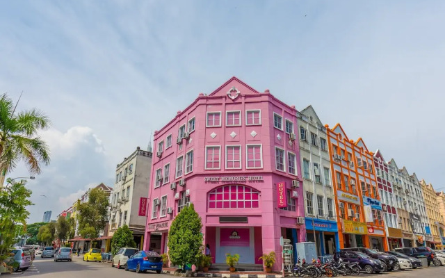 OYO 954 Sweet Memories Hotel