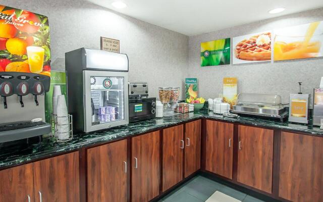 Quality Inn White House