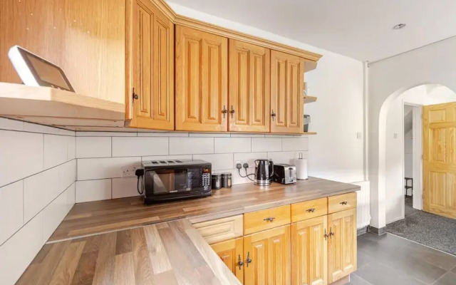 Charming Haven House Right Next To Moss Bank Park