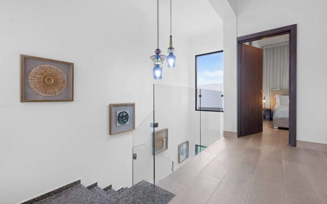 Stylish 3BR Villa by Vistacana Rentals