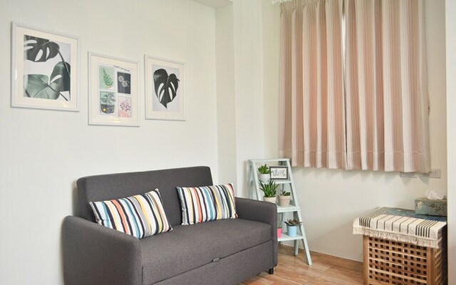 1969 Meters Square Seed B&B