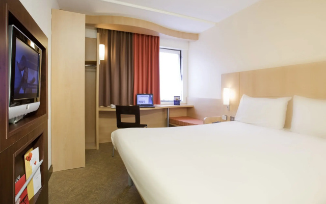Ibis Birmingham New Street Station Hotel
