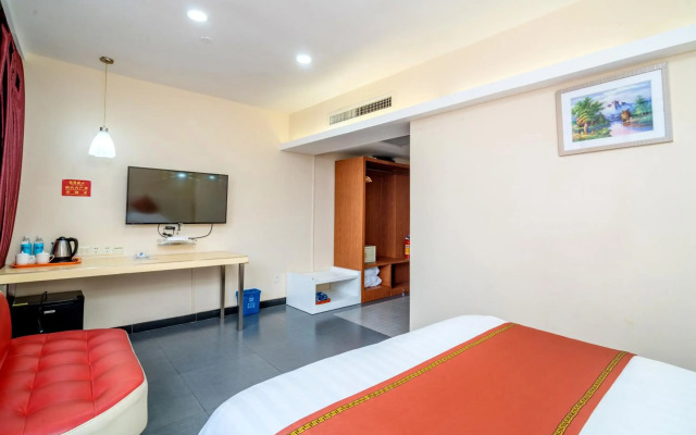LN White House Hotel