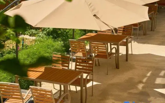 Yining Kajiasa Homestay