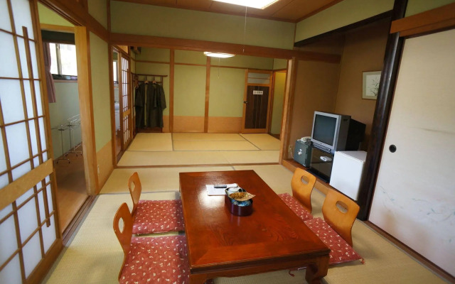 Hot Spring Inn Banya