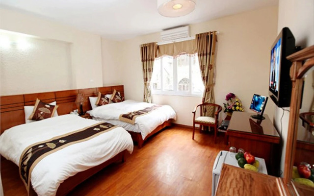 Sunflower Hotel & Travel