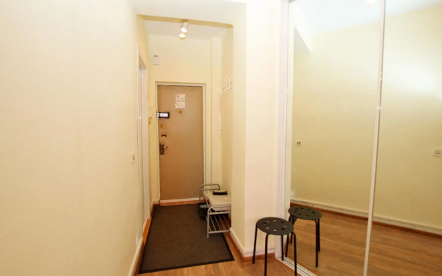 Tverskaya Street (Тверская Стрит) на улице Садовая-Триумфальная 18-20