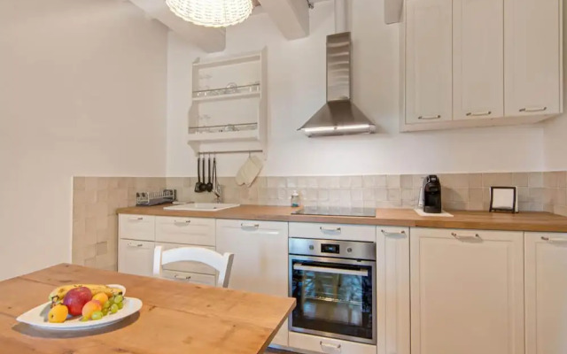 Stunning Apartment in Mombaroccio Near Metauro River