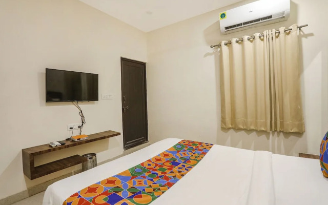 Fabhotel Prince Mama