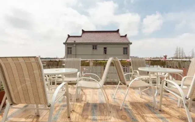 Shanghai chases the wind wild night