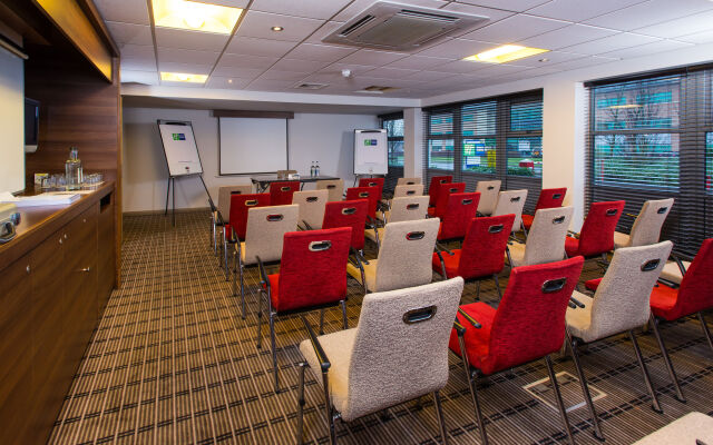 Holiday Inn Express East Midlands Airport by IHG