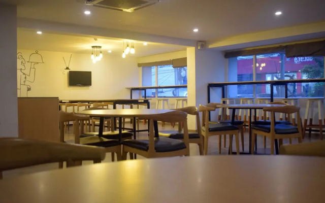 FabHotel Asrani International